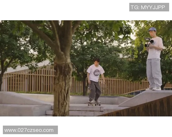 重庆滑板队的包夹战术解析与滑板文化的深度融合探讨