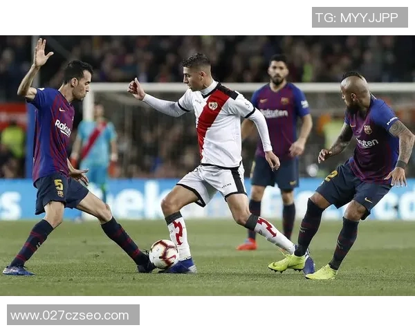 巴萨与河床精彩对决回顾分析球场上的激情与战术较量