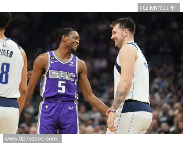 德阿隆福克斯如何在NBA赛场上展现领袖风范与超强实力